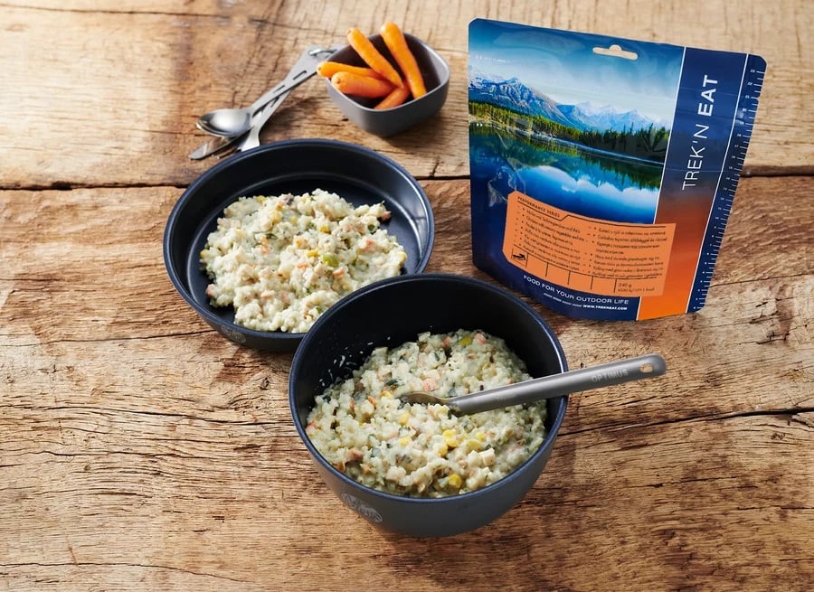 Mancare deshidratata liofilizata Trek'N Eat Pui in sos de smantana cu legume si orez PS1000+, 240g