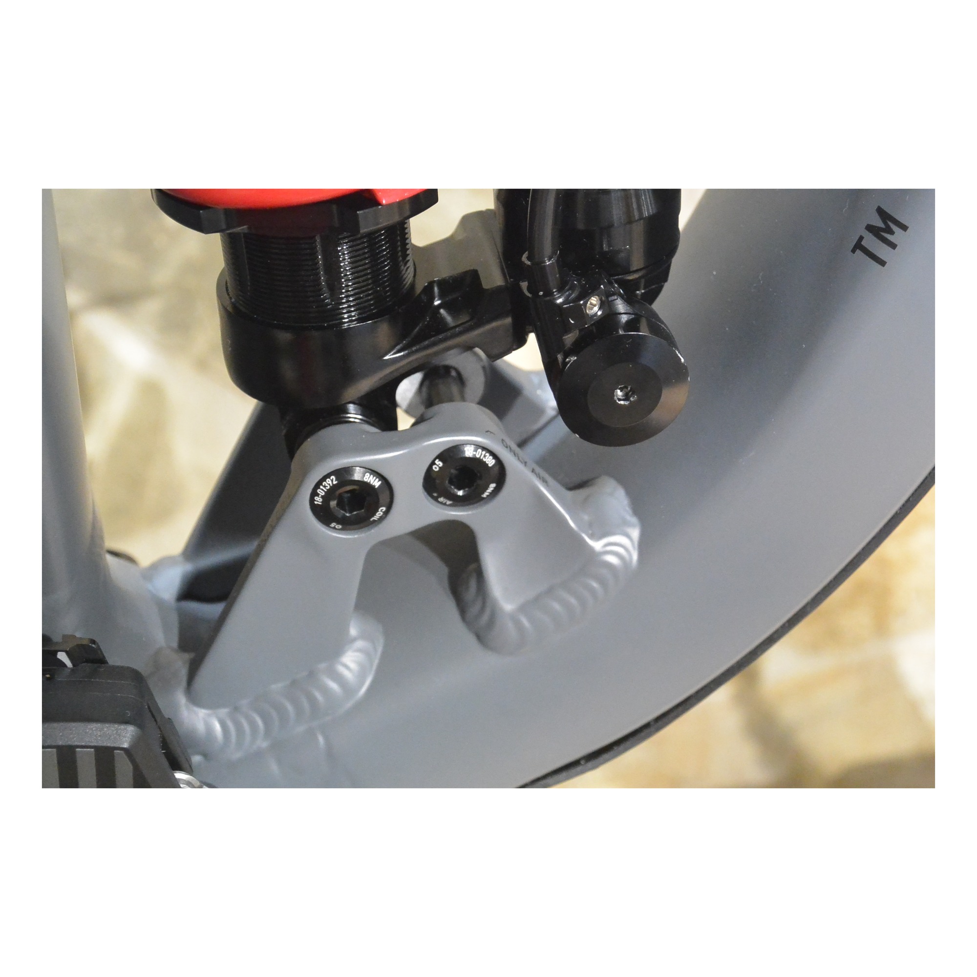 CUBE BEARING_AXLE-SHOCK MOUNT (18-01392) PT STEREO 170 COIL