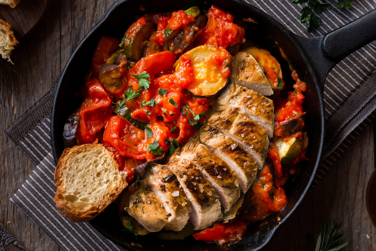 Mancare deshidratata liofilizata Adventure Menu Carne de pui cu legume (Ratatouille) portie mare 113g